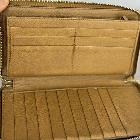 Gucci Python Embossed Tassel Zippy Wallet - Picture 9 of 16